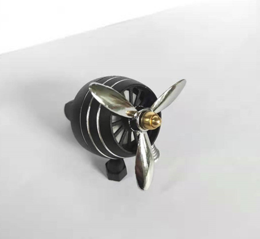 Car accessories car aromatherapy solid type aluminum alloy marine flavor fragrance.